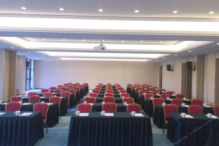 Easco Hotel