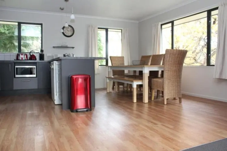 4 Bedrooms Cottage