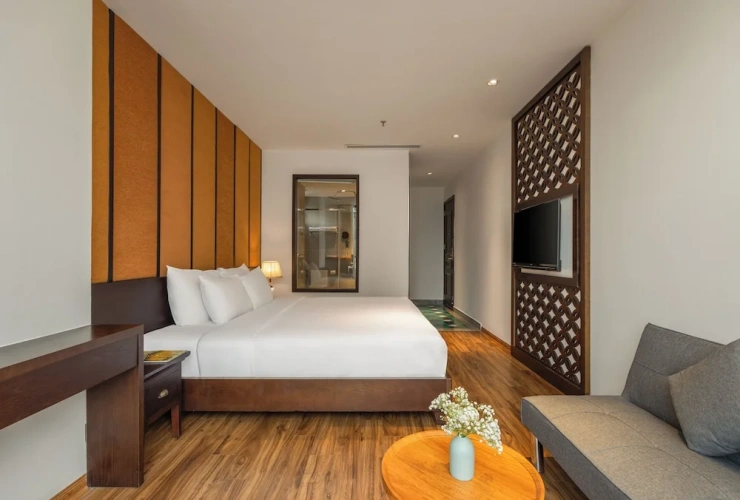Deluxe Double room with balcony and with city view