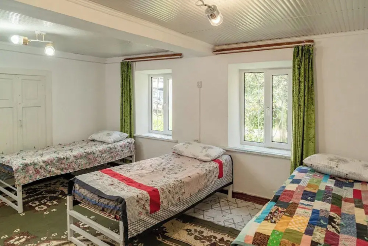 Camping Yard Hostel Karakol