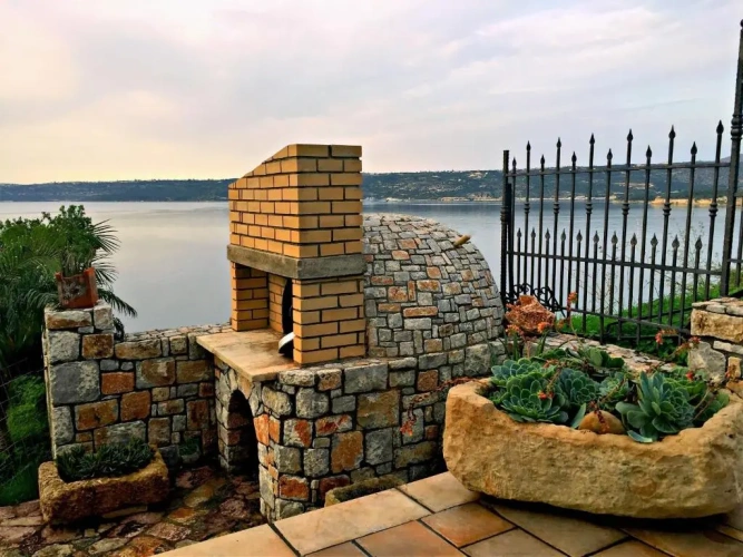 4 Bedrooms Villa with sea view