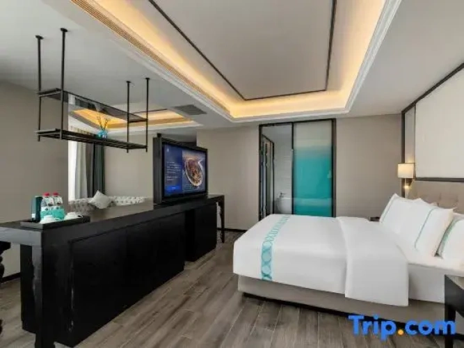 Luxury Suite