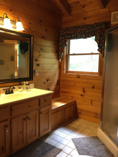 Second Breakfast 3 Bedroom Cabin