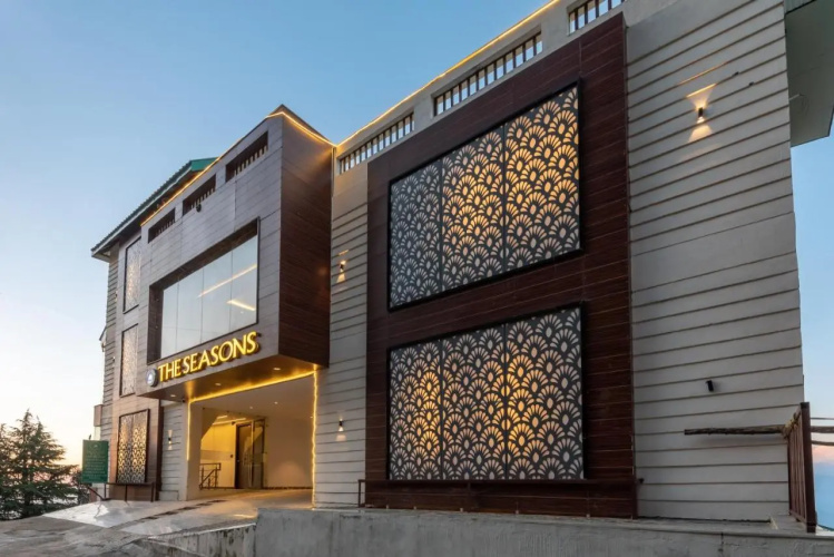 The Seasons Dalhousie - Best Valley View & Mountain View AC Hotel in Dalhousie