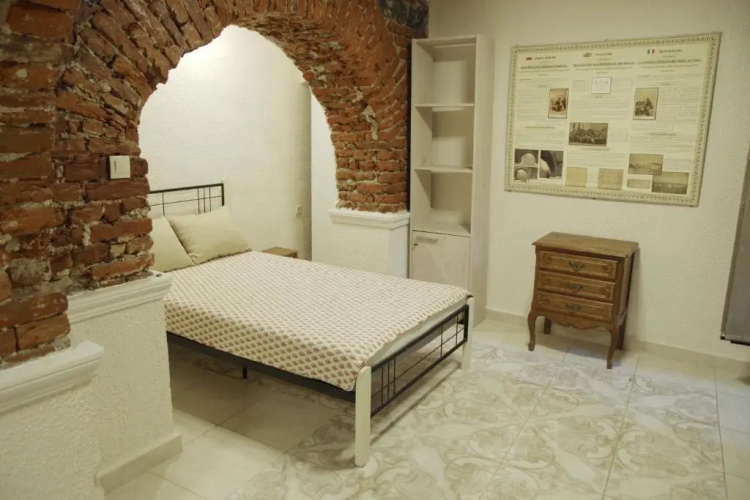 Top Center Semi-detached Apartment Studio