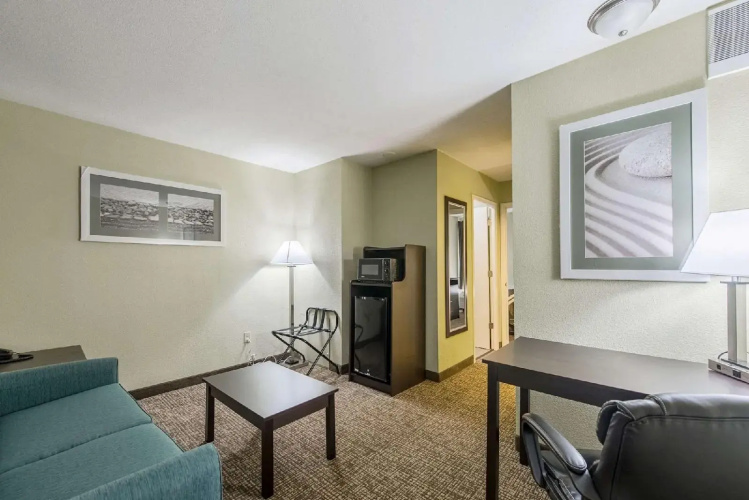 Quality Inn & Suites Hotel Muncie