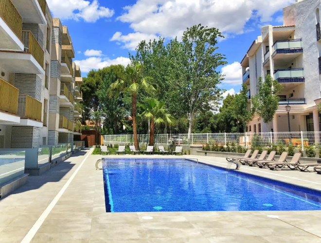 Apartamentos Pins Marina 24