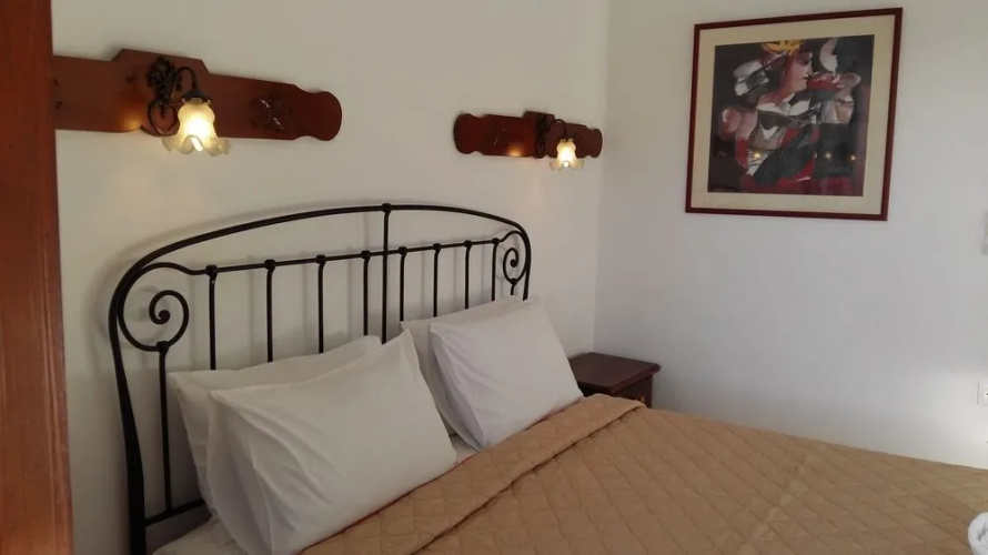 Chrysoula's Guest House