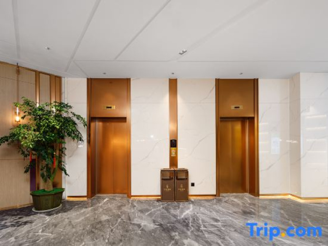 Elong Hotel (Qingyang District)