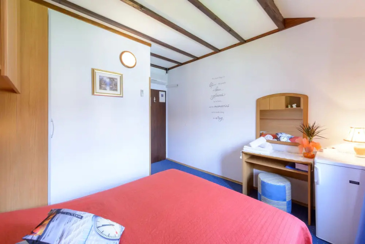 Rooms Mali Raj