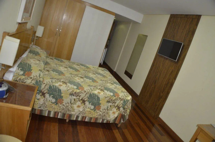 Constantino Hotel