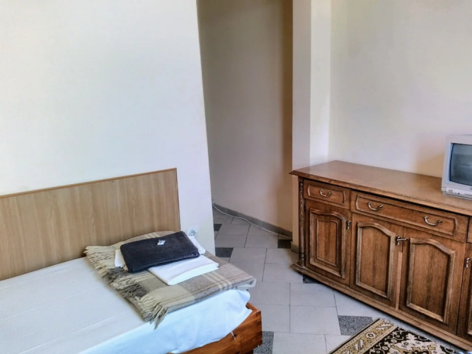 Guest rooms Repos