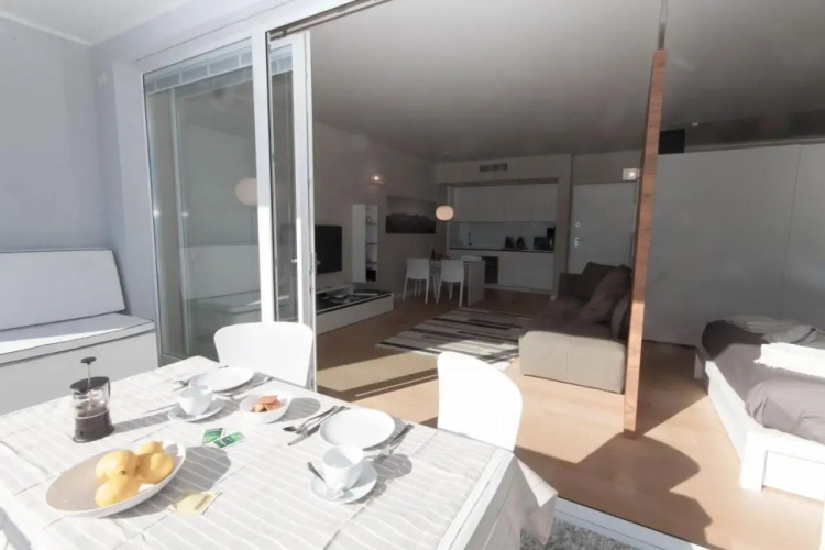 LookLake Suite One