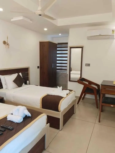 Superior Triple room with city view