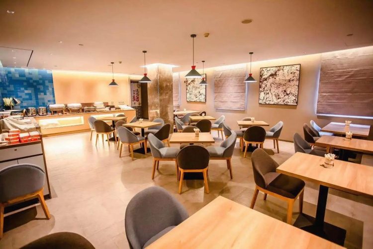 Home Inn (Xinxiang Pingyuan Road)