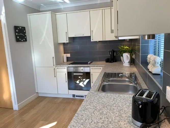 2 Bedrooms Apartment
