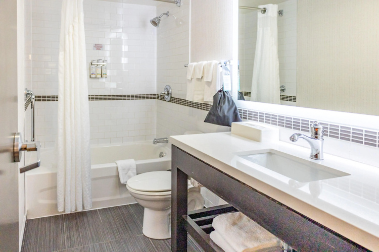 Holiday Inn & Suites St. Catharines Conf Ctr photo 11