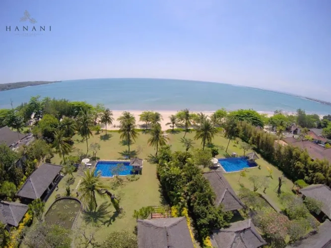 Villa beachfront