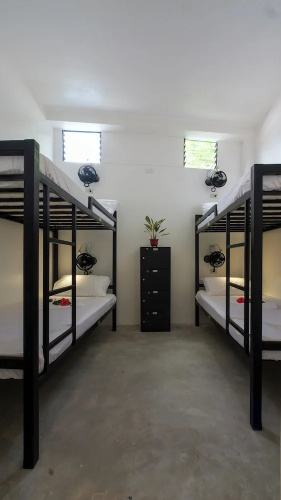 Sip Sunset Hostel and Lounge