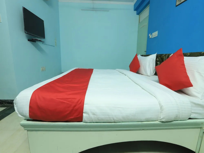 OYO 12019 Hotel Anuja