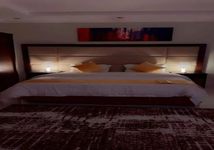 Suite 777