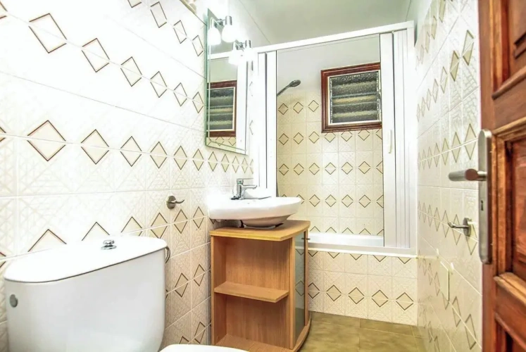 3 Bedrooms Villa with balcony