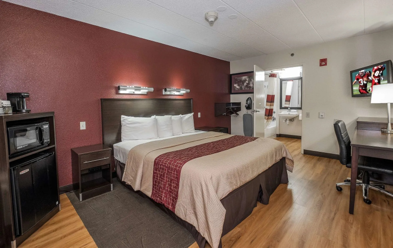 Red Roof Inn PLUS+ Boston - Framingham