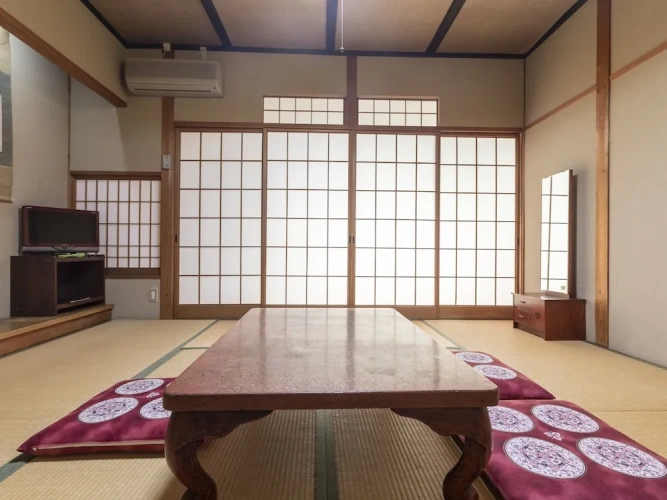 Standard Triple room