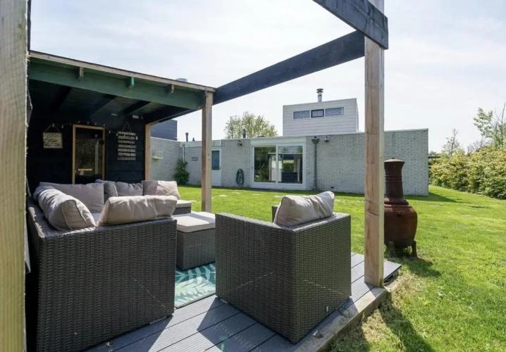 3 Bedrooms Cottage