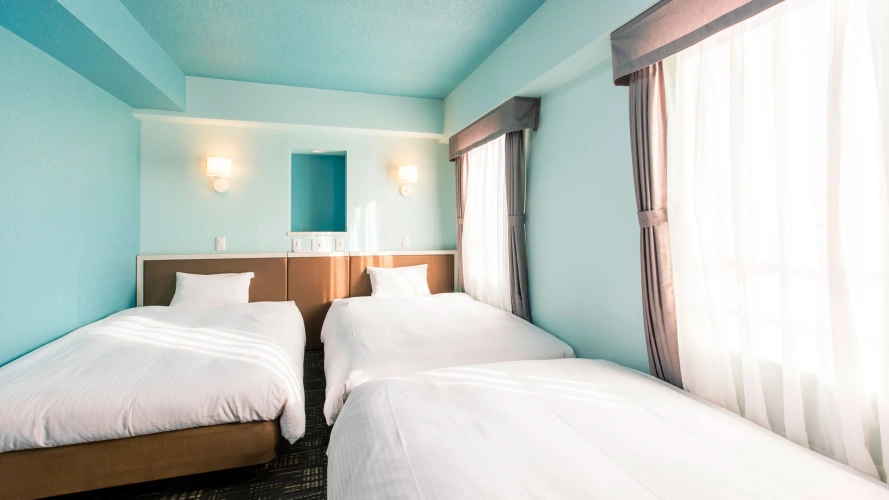 Standard Triple room
