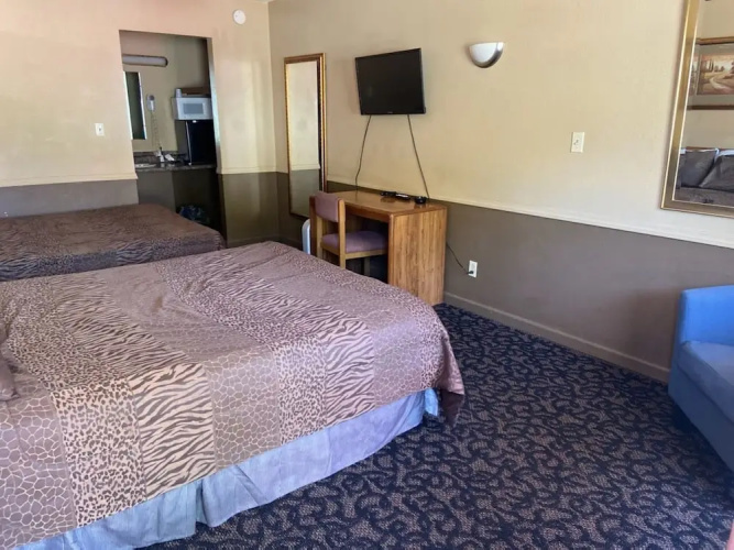 Blue Spruce Motel