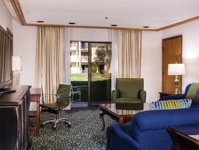 DoubleTree by Hilton Hotel Bakersfield photo 9