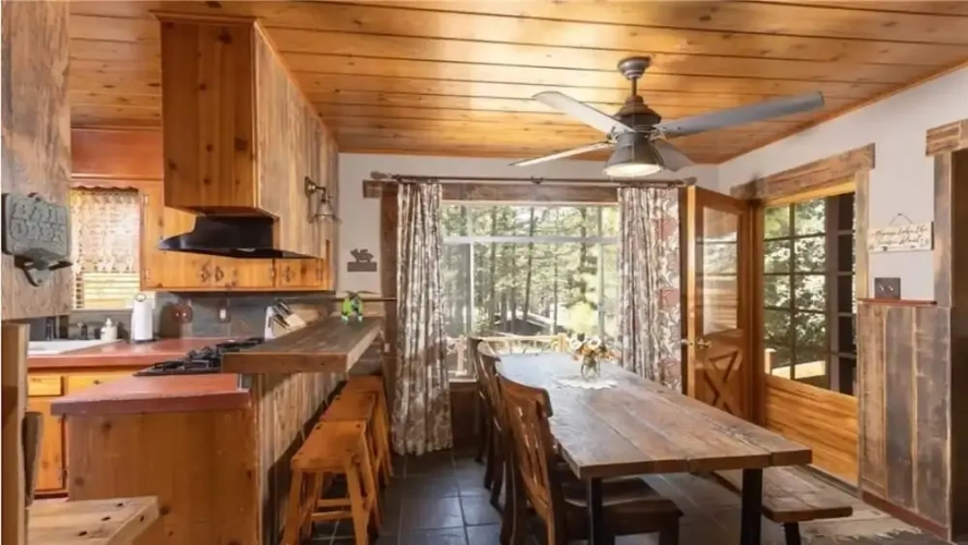 2 Bedrooms Executive room with mountain view