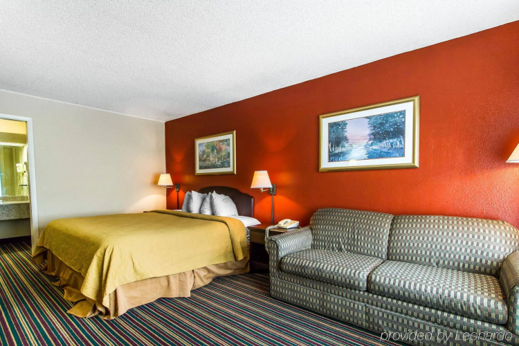 Motel 6 Opelika, AL
