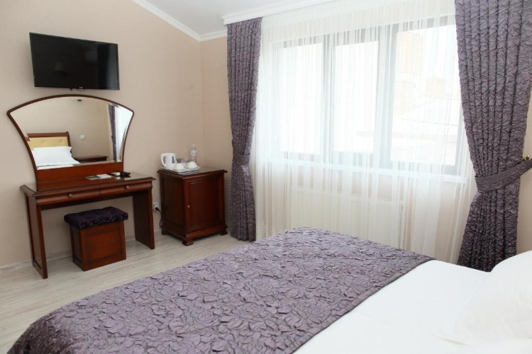 Junior Suite with balcony and with view
