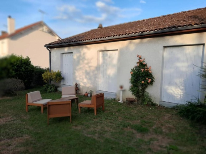 3 Bedrooms Cottage