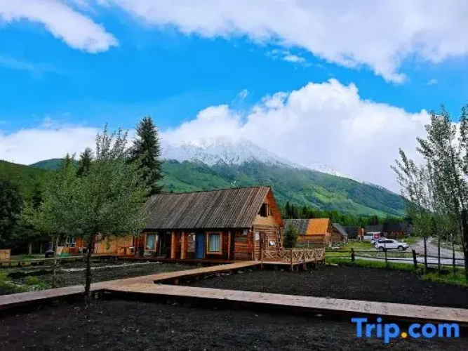 Hemu Zuoan Homestay