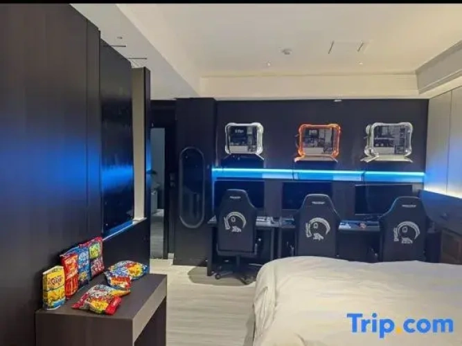 Standard Triple room