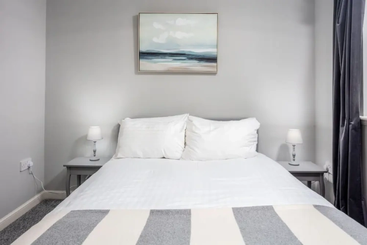 2 Bedrooms Classic Apartment