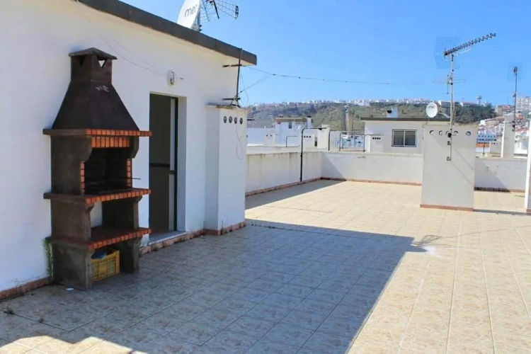 3 Bedrooms Apartment