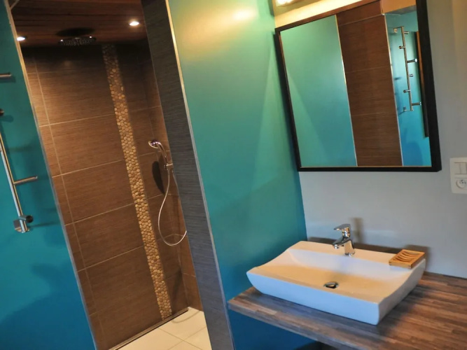 Chalet in Durbuy With Jacuzzi & Garden