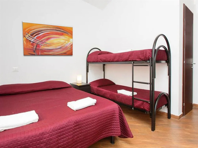 Romangelo 2 Hostel