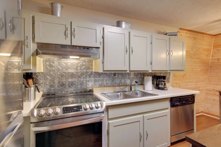 3 Bedrooms Cottage