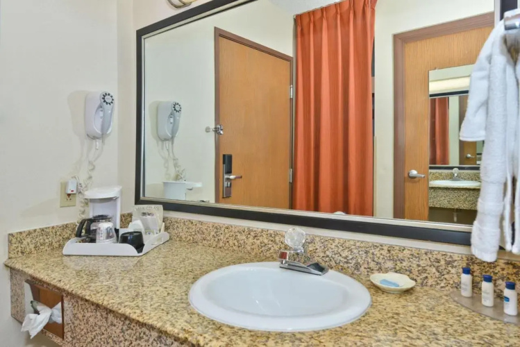 Holiday Inn Express Marion