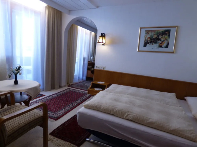 Atina Hotel