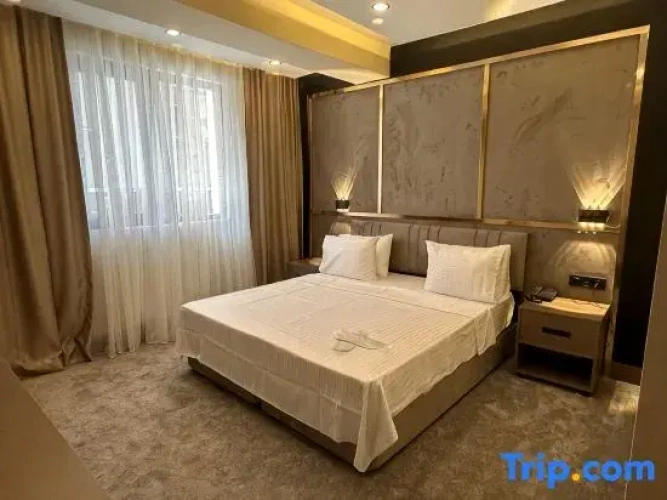 1 Bedroom Standard Double room with city view