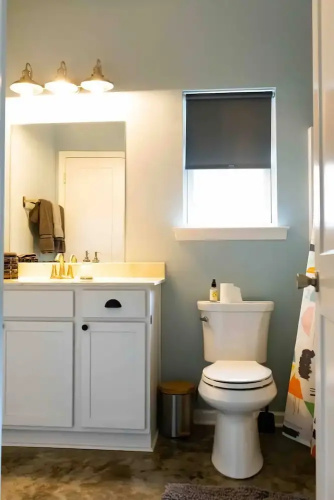 Clean & Serene House + Studio - Easy On/off I-40