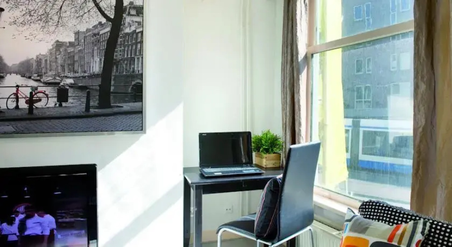 Amsterdam Cool Bed & Breakfast