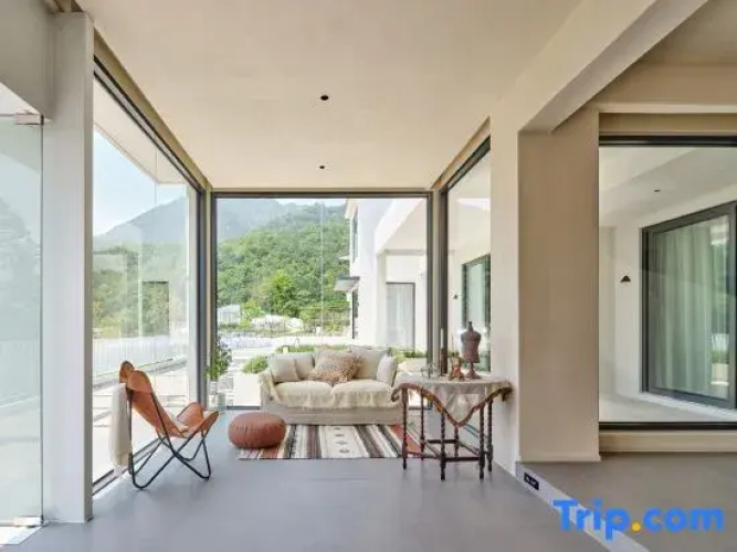 Yanan Villa