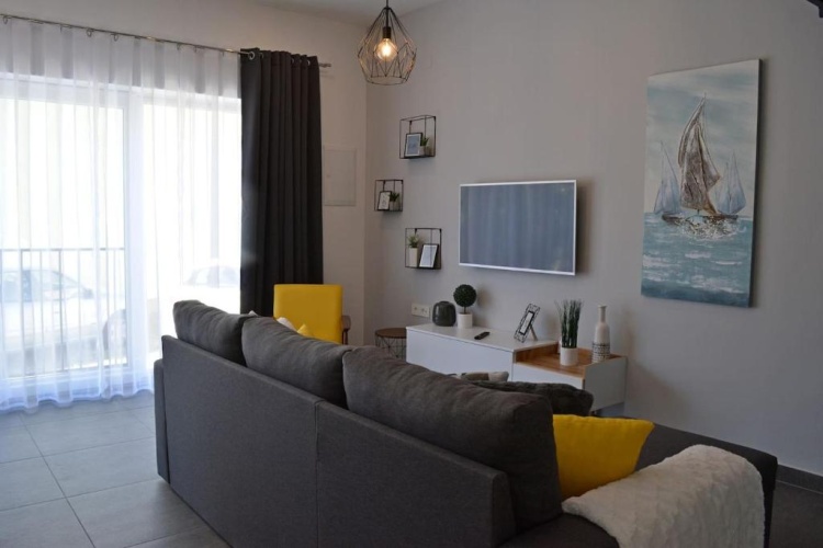 2 Bedrooms Cottage